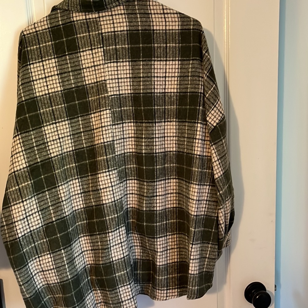 Oversized Shacket - Picture 3 of 3